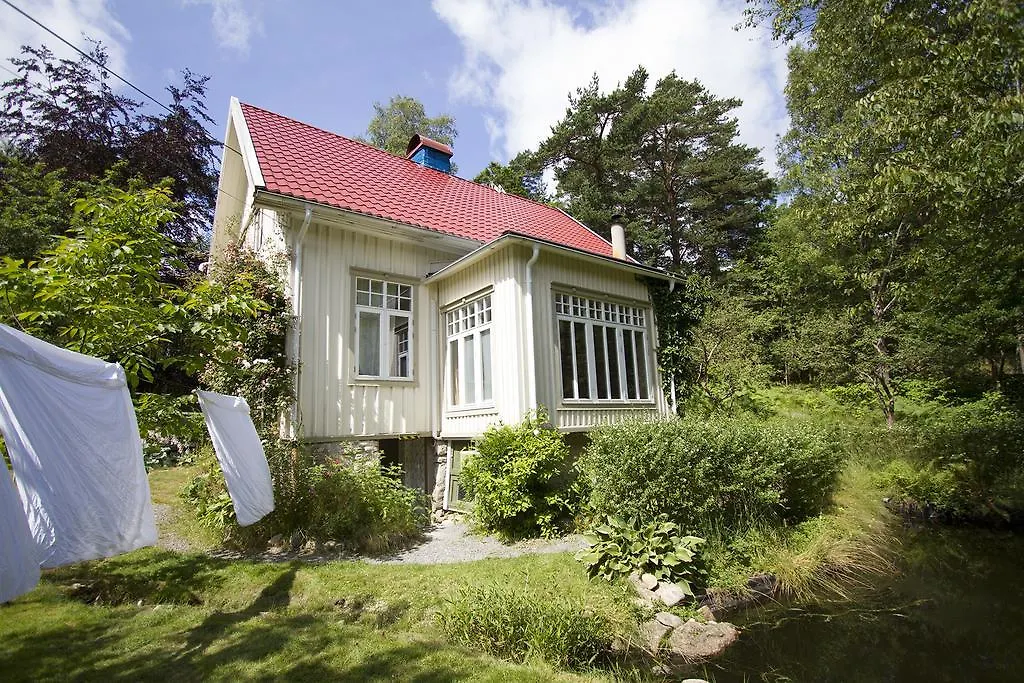 Bed and Breakfast Torpet Mon Гётеборг 3*,